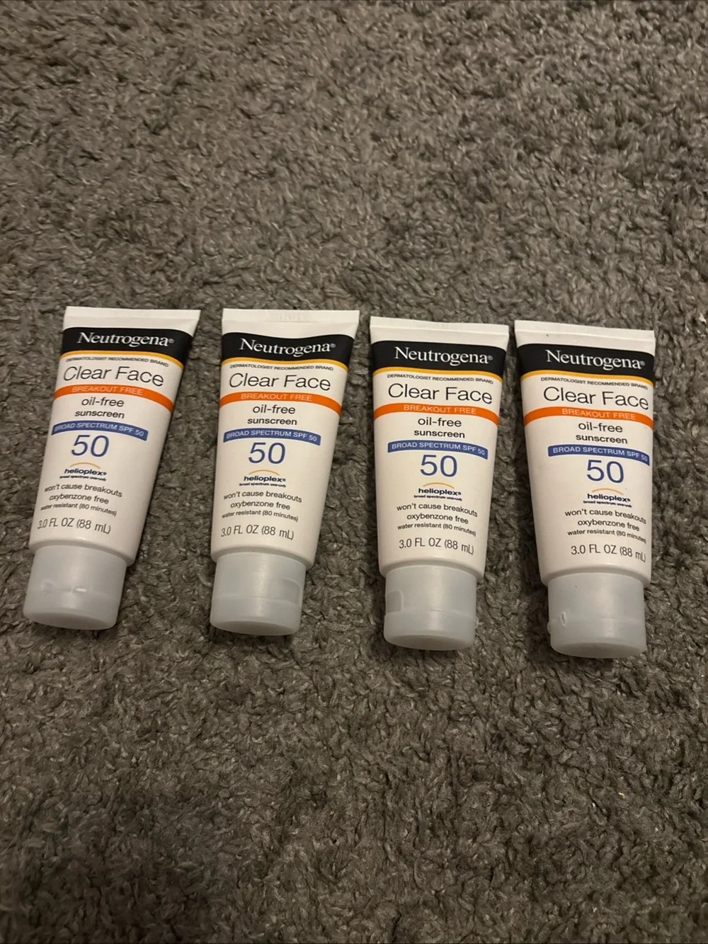 Neutrogena Clear Face Oil-Free Sunscreen SPF 50 - White
